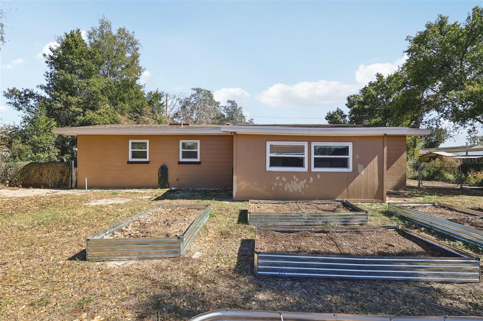 CRESTWOOD - Residential