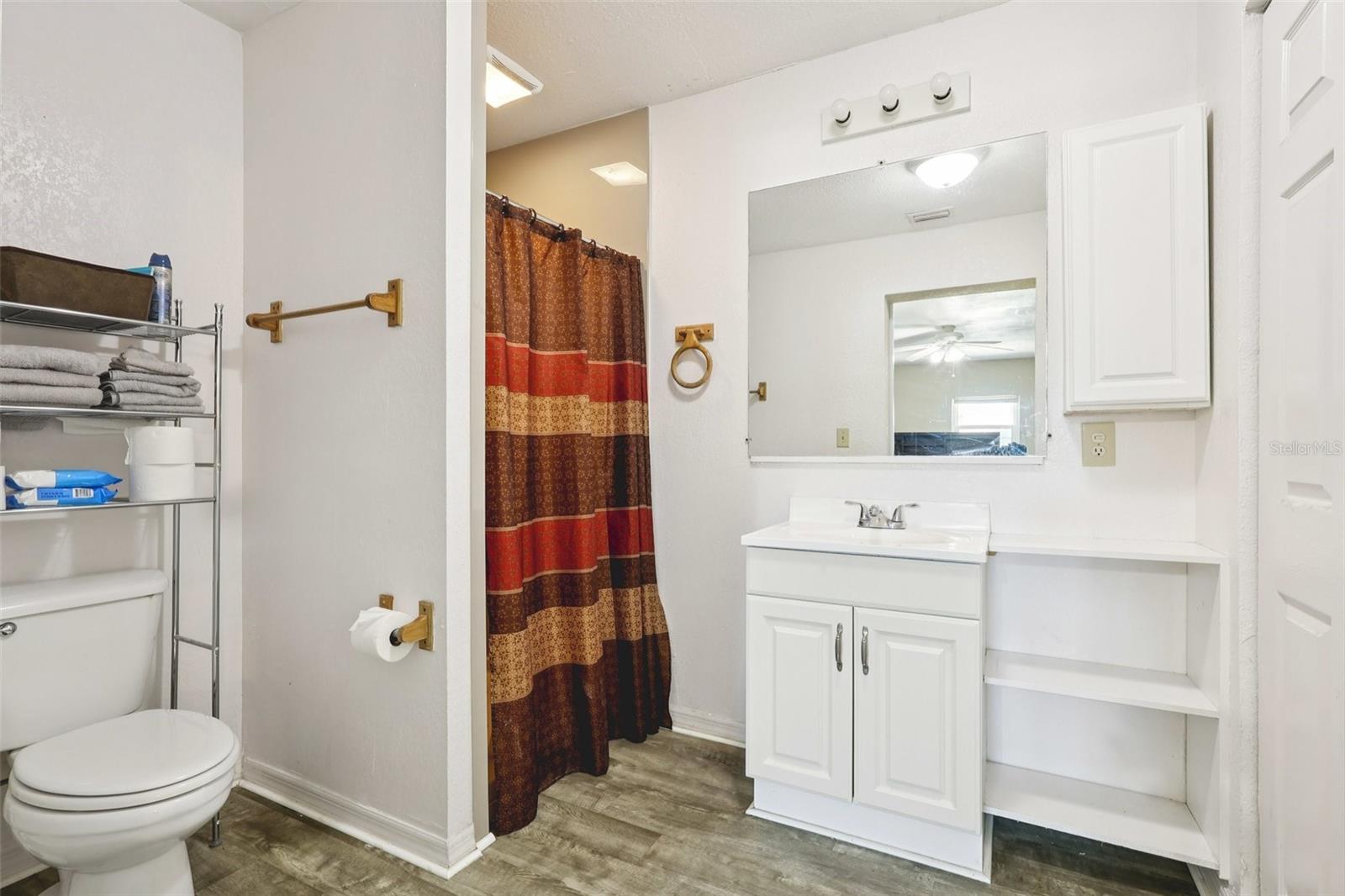 CRESTWOOD - Residential