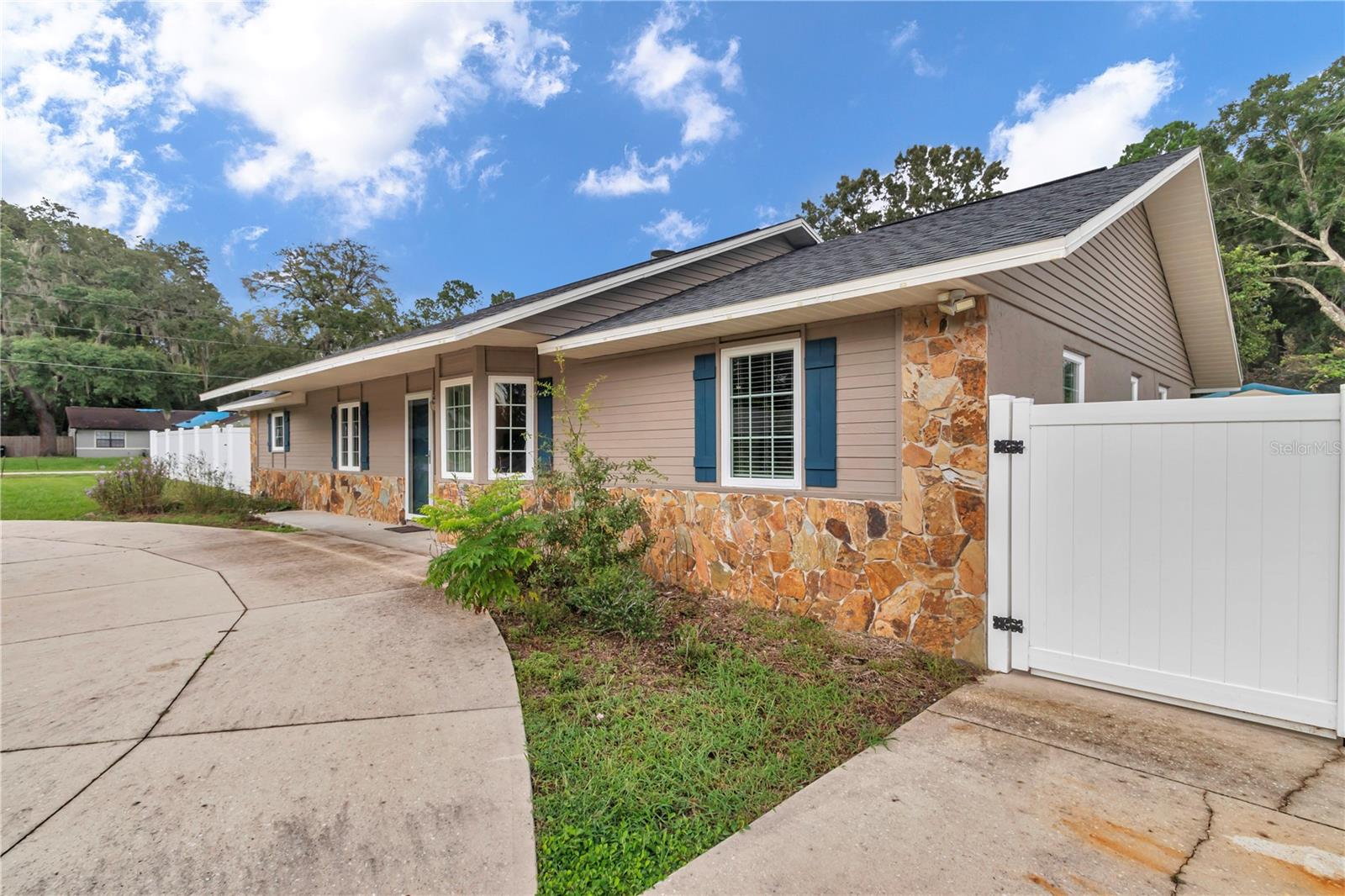 WOODLAND PLACE FIRST ADD - Residential