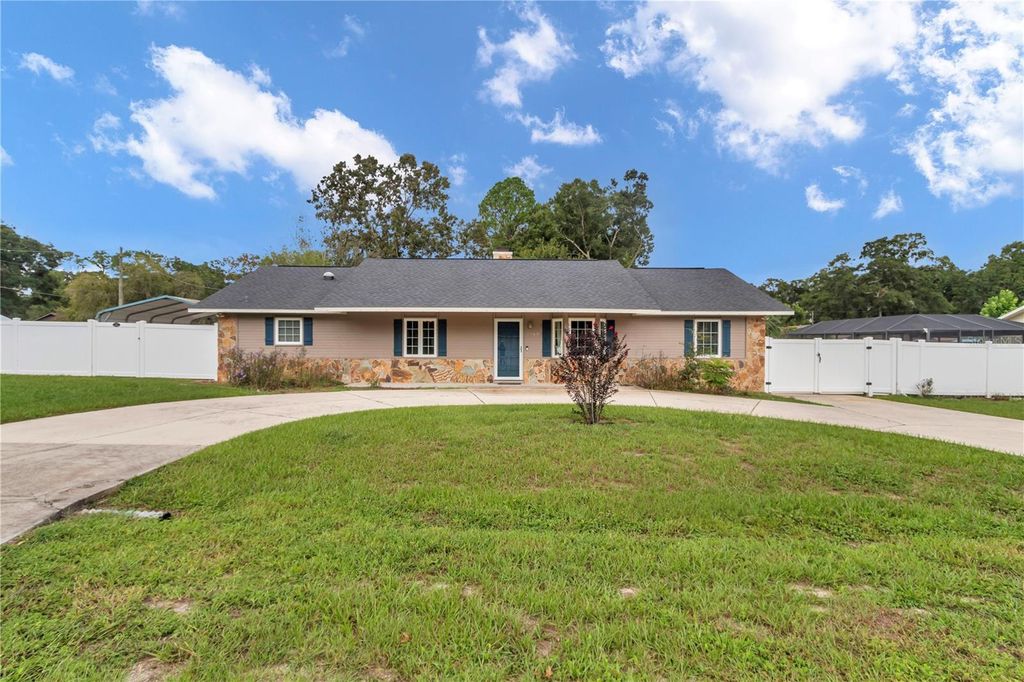 Photo of 1760 NE 38th Street, Ocala, FL 34479 (MLS # OM720473)