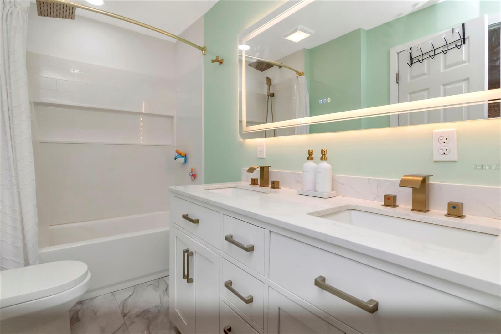 STEPHENSON MANOR UNIT 2 5TH ADD - Residential