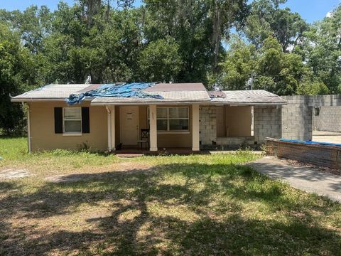 625 E JACKSON AVENUE MOUNT DORA FL 32757
