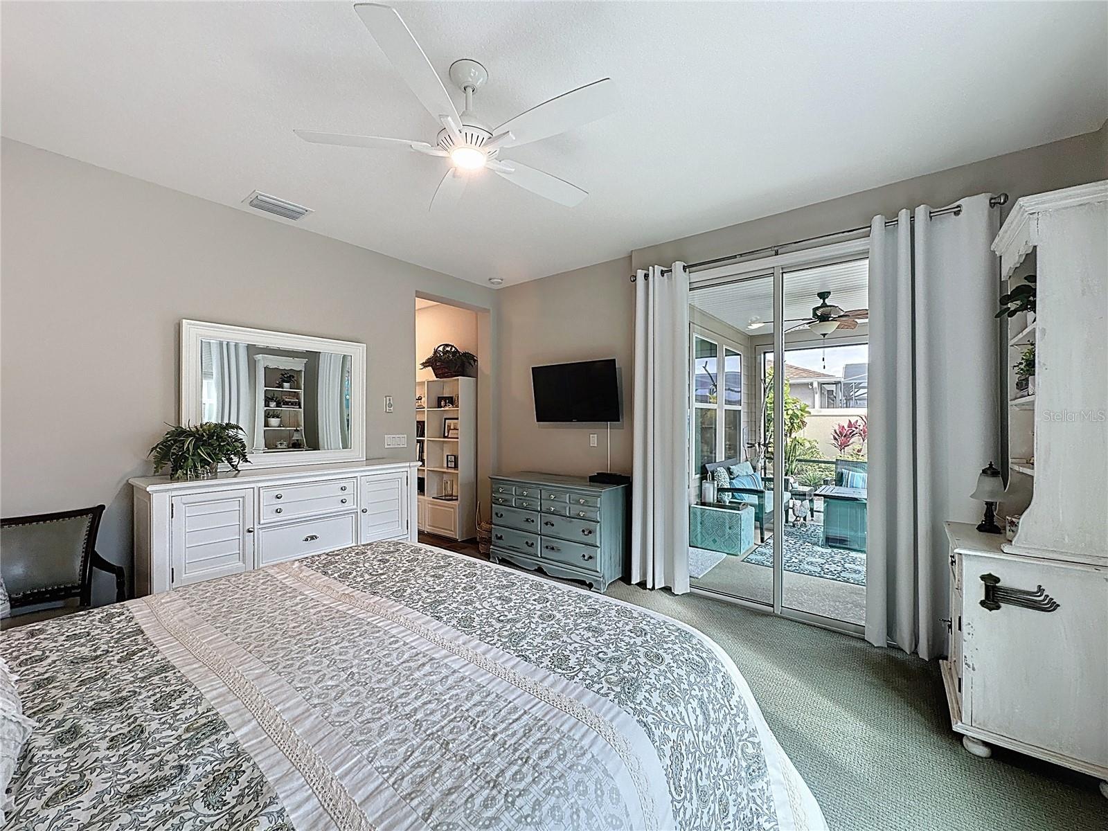 CASCADES/GROVELAND PH 6 - Residential