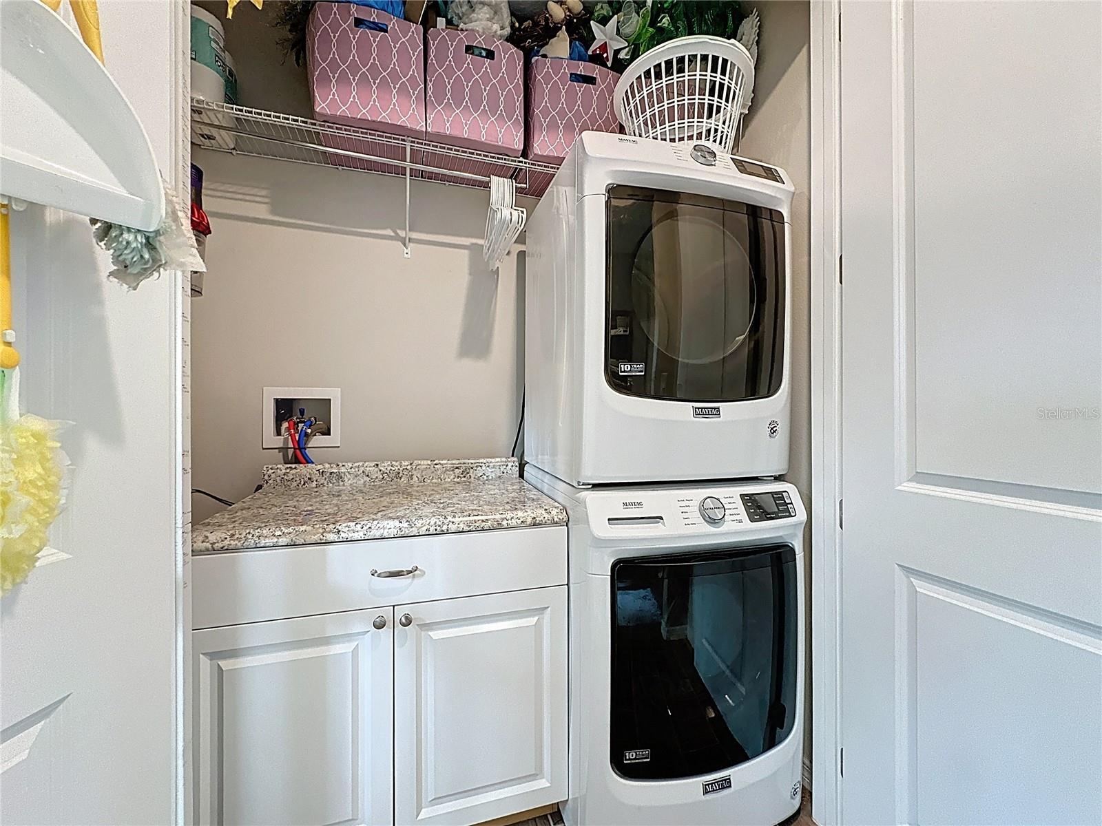 CASCADES/GROVELAND PH 6 - Residential