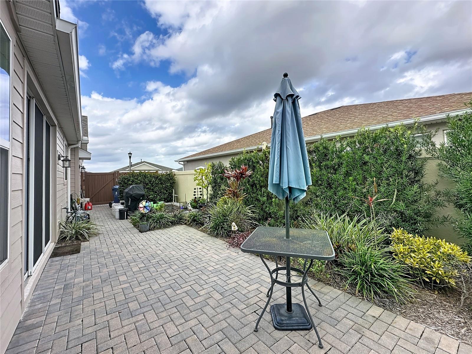 CASCADES/GROVELAND PH 6 - Residential