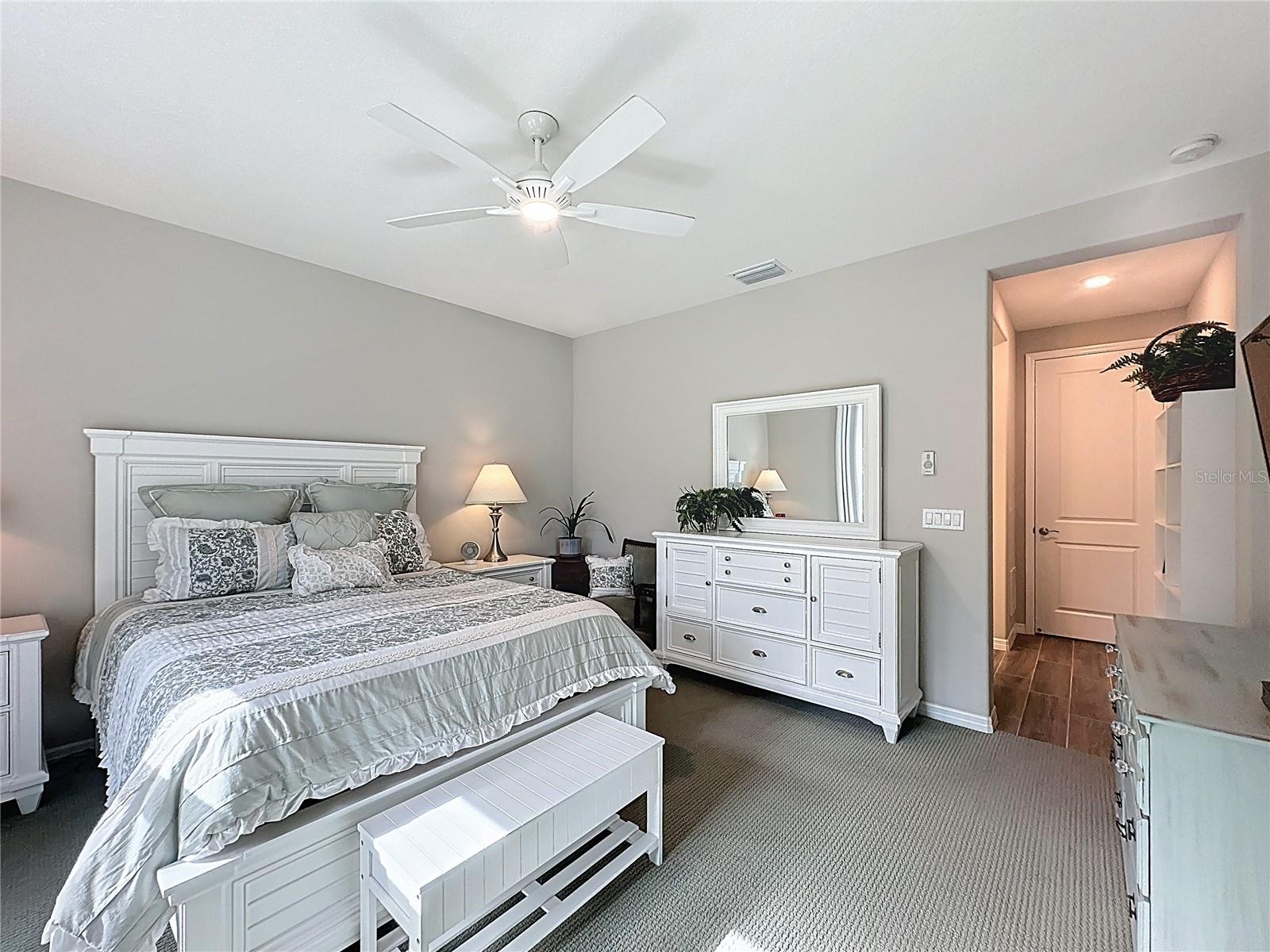 CASCADES/GROVELAND PH 6 - Residential