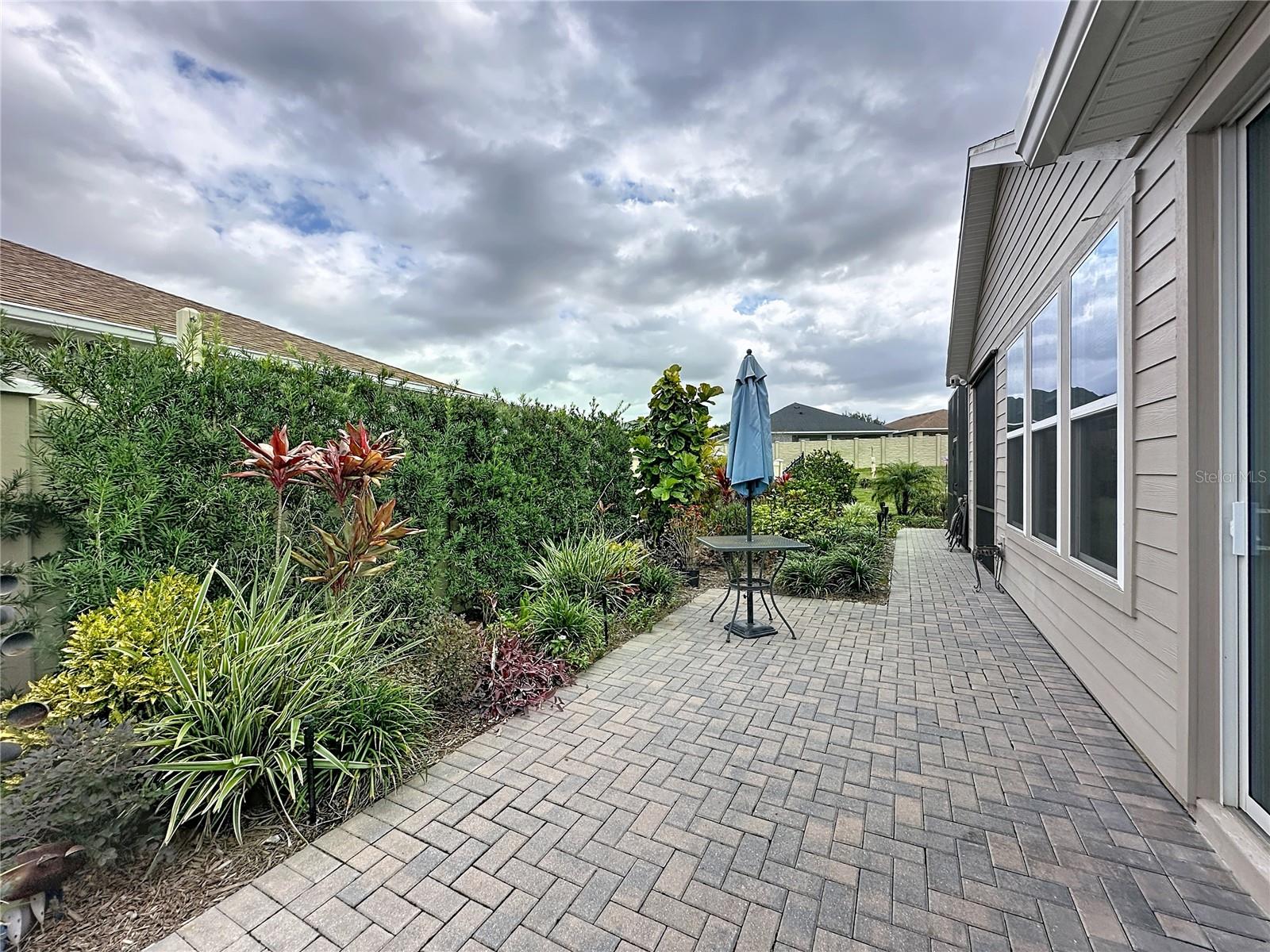 CASCADES/GROVELAND PH 6 - Residential