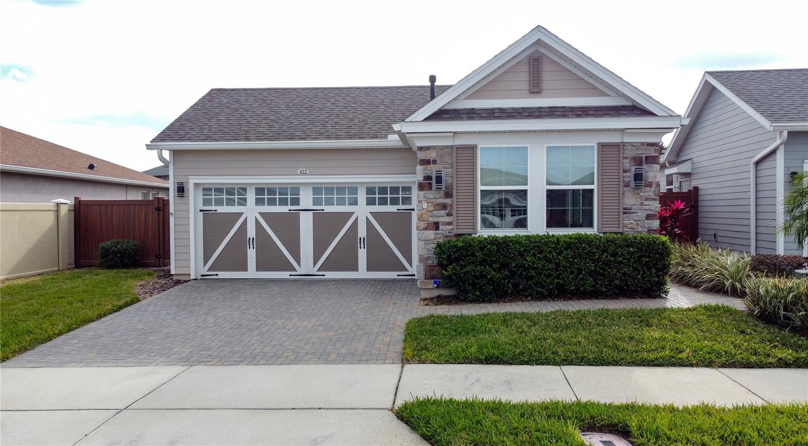 CASCADES/GROVELAND PH 6 - Residential