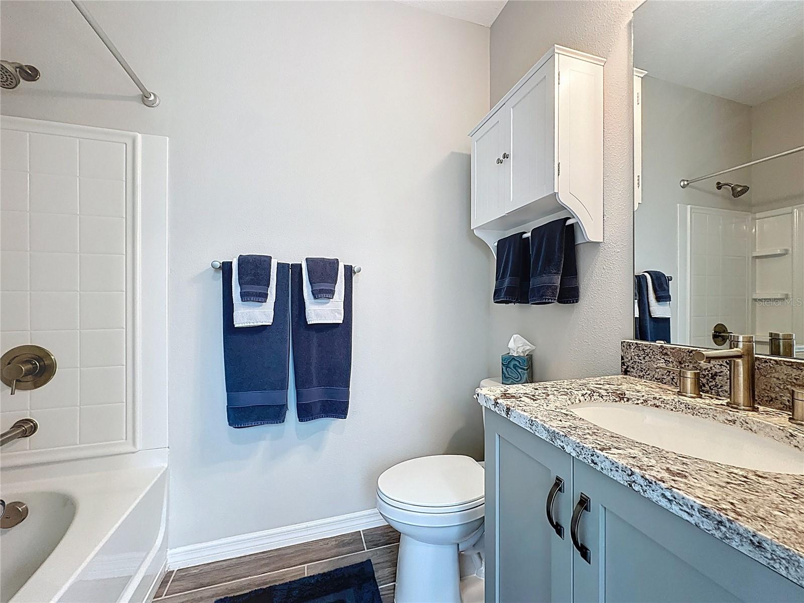 CASCADES/GROVELAND PH 6 - Residential