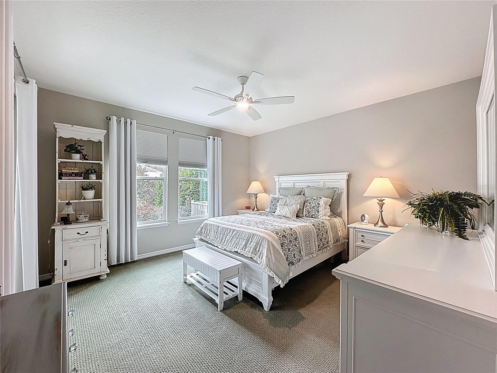 CASCADES/GROVELAND PH 6 - Residential