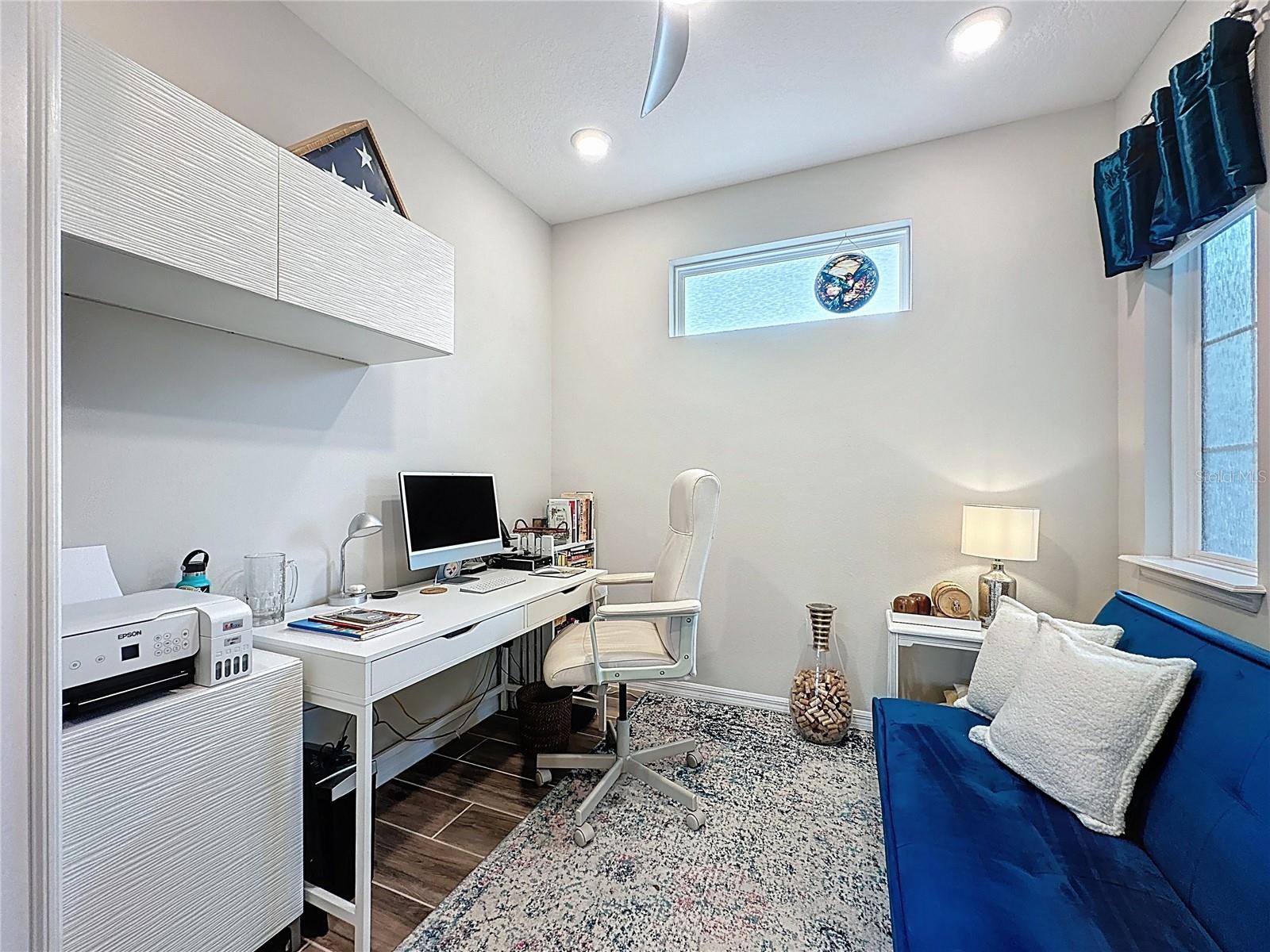 CASCADES/GROVELAND PH 6 - Residential