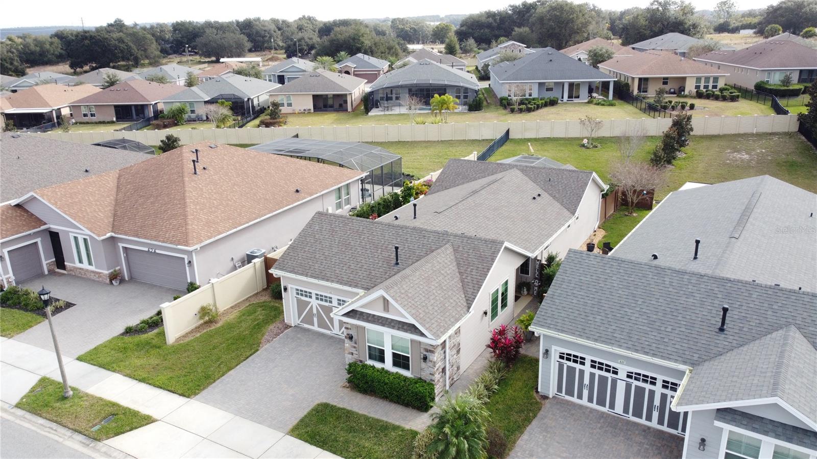CASCADES/GROVELAND PH 6 - Residential