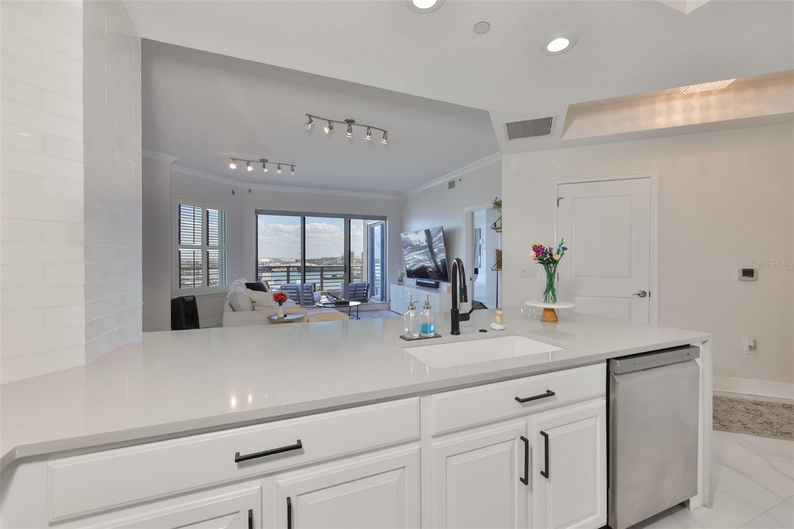 TOWERS OF CHANNELSIDE CONDOMIN - Residential