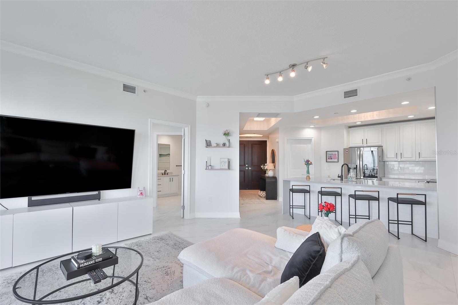 TOWERS OF CHANNELSIDE CONDOMIN - Residential