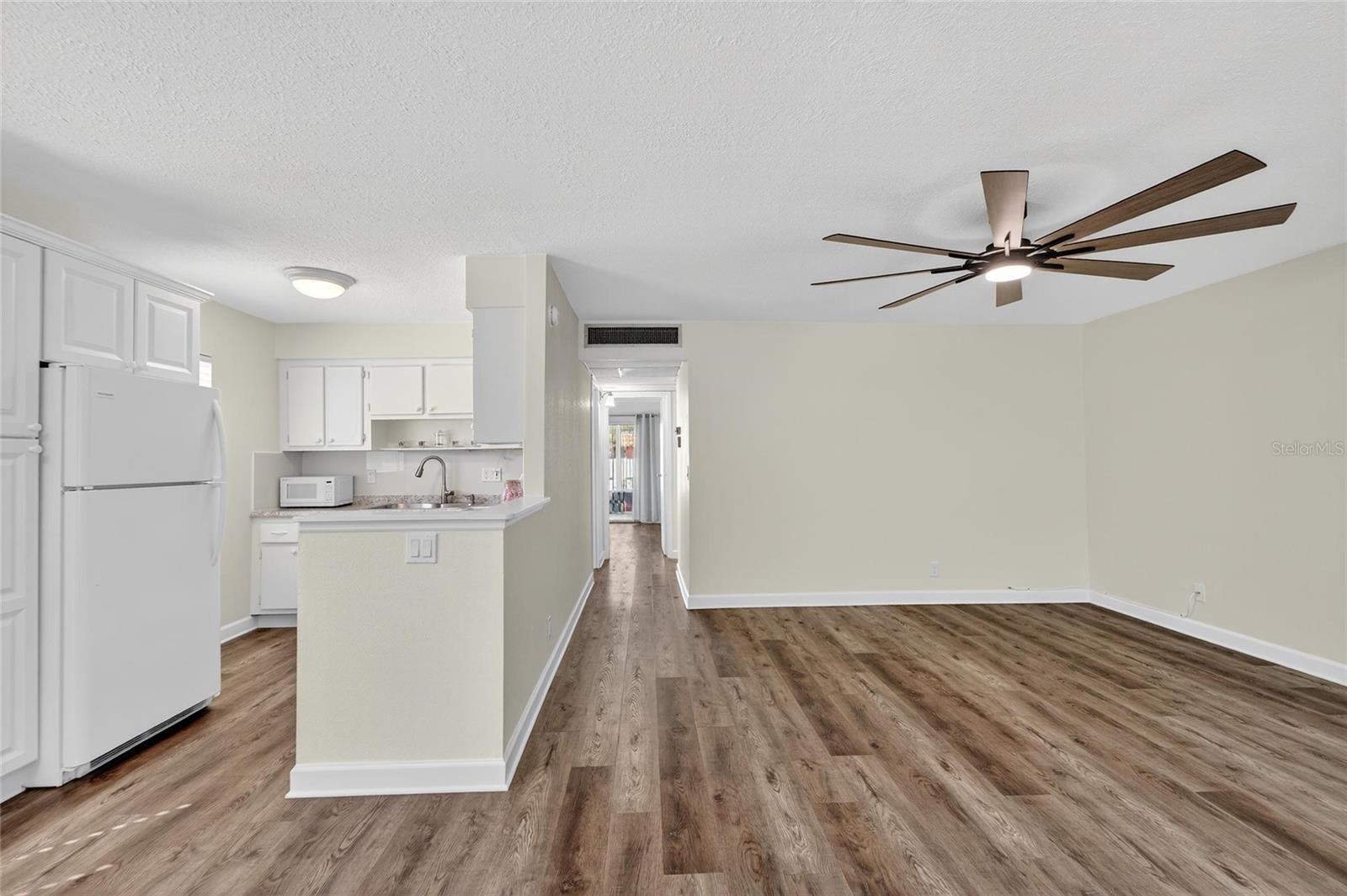 1802 BEDFORD LANE 12