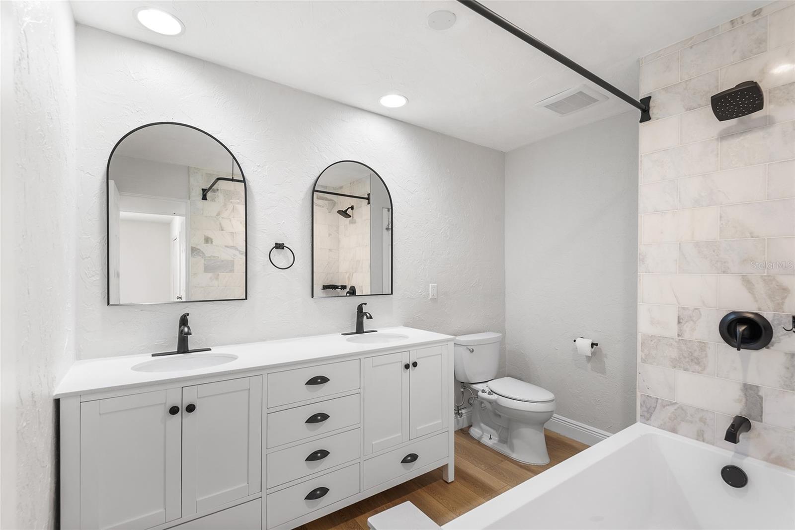 PONDEROSA OF SHORE ACRES - Residential Lease