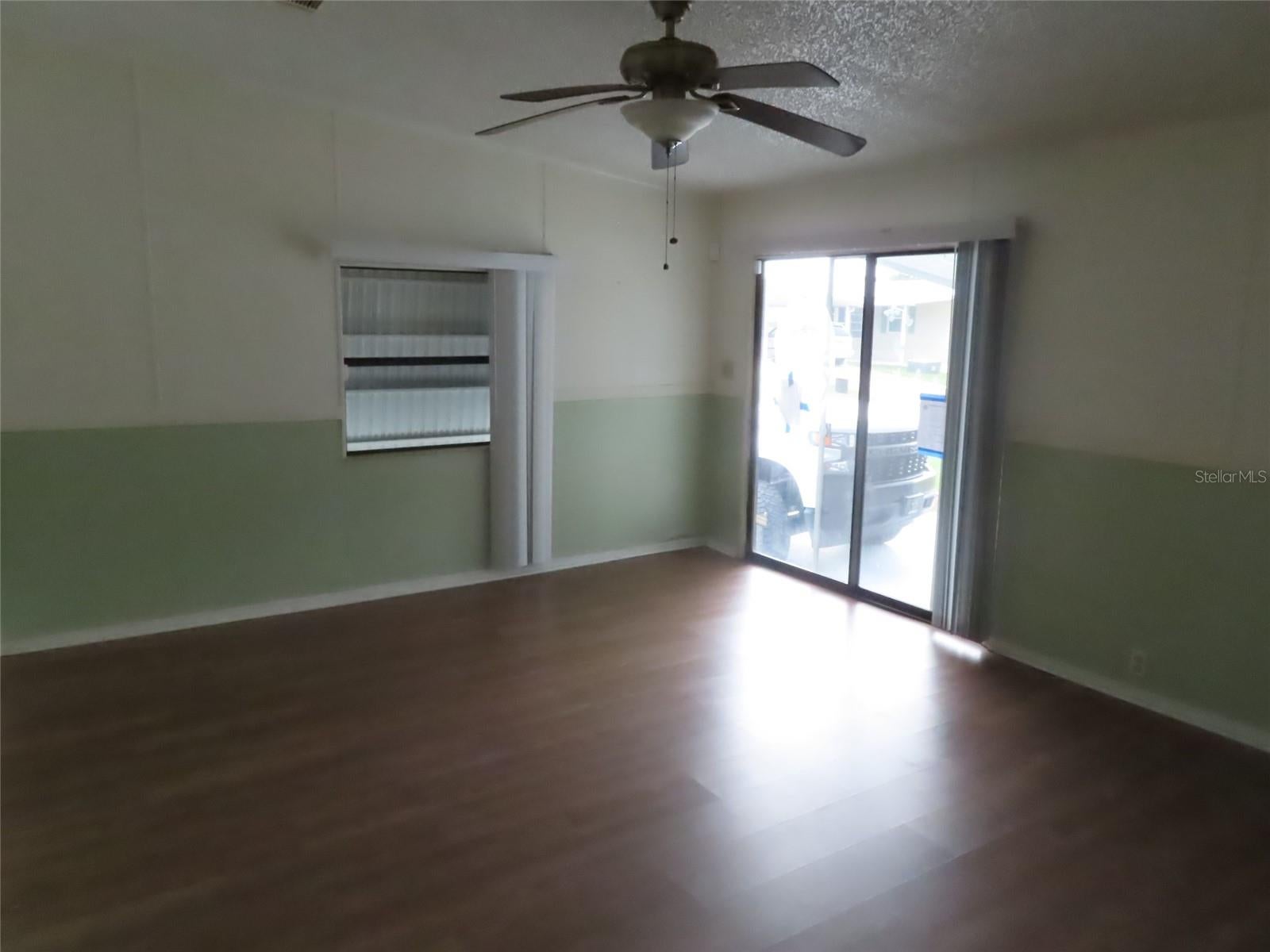 1709 FOX HILL DRIVE