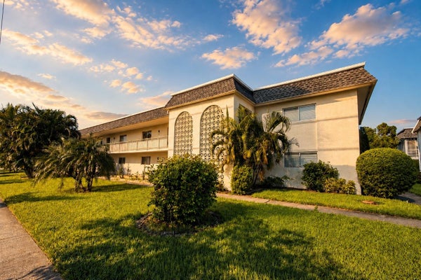 3500 BENEVA RD UNIT 306, SARASOTA, FL 34232 - Image febe61ea9633d40e248bf7b0712ee188/2645278367