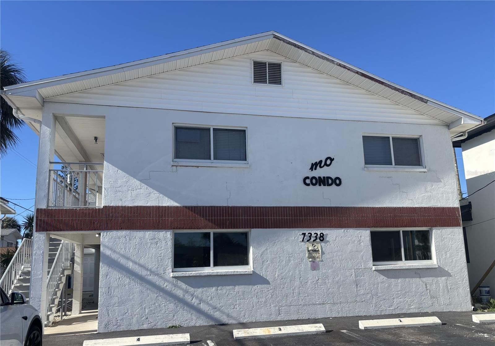 COSMO CONDO - Residential Lease