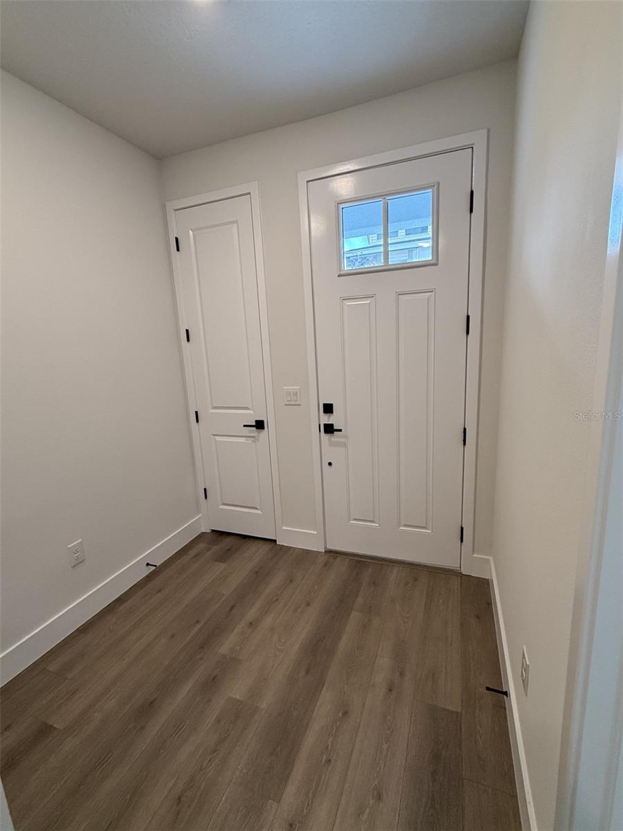 APEX AT SEMINOLE HEIGHTS - Residential Lease