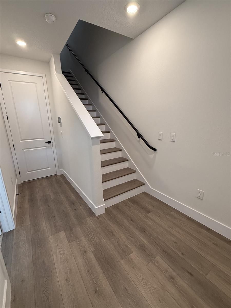 APEX AT SEMINOLE HEIGHTS - Residential Lease