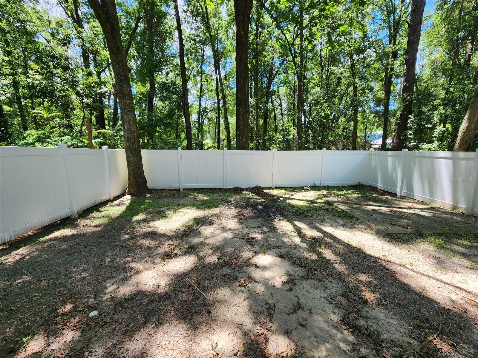 TOWER OAKS MANOR - Residential Lease