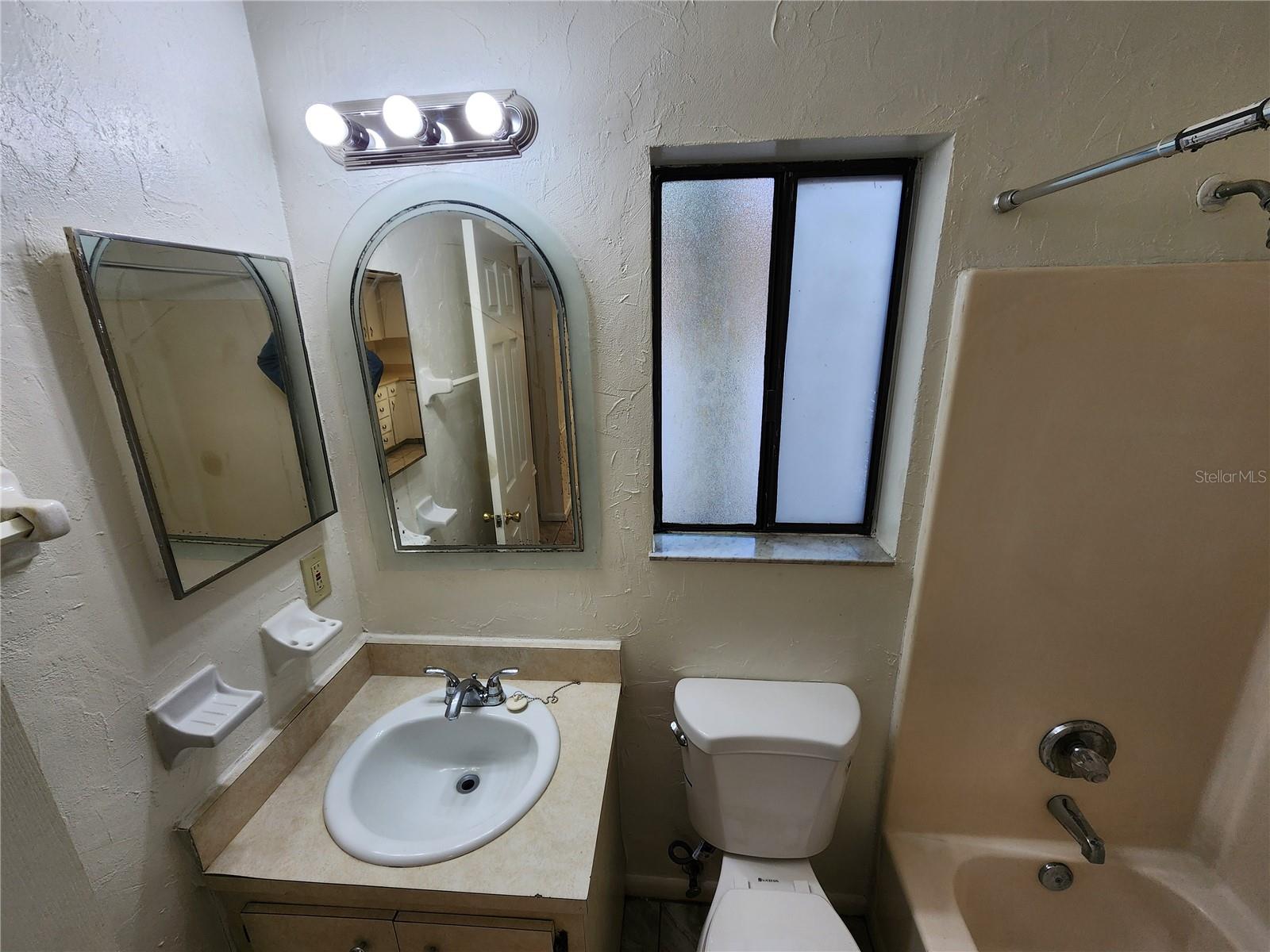 TOWER OAKS MANOR - Residential Lease