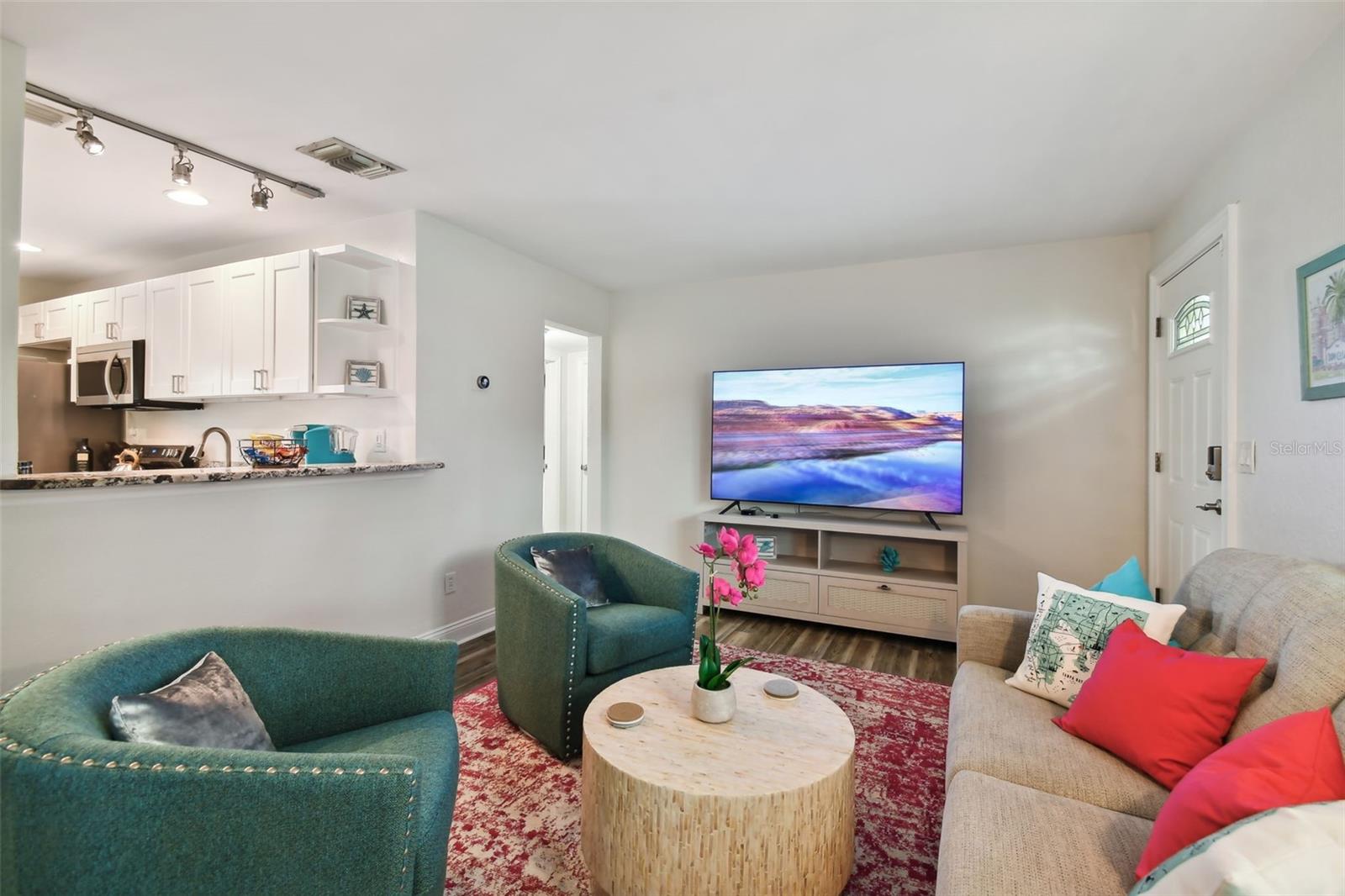 MANHATTAN MANOR REV - Residential Lease