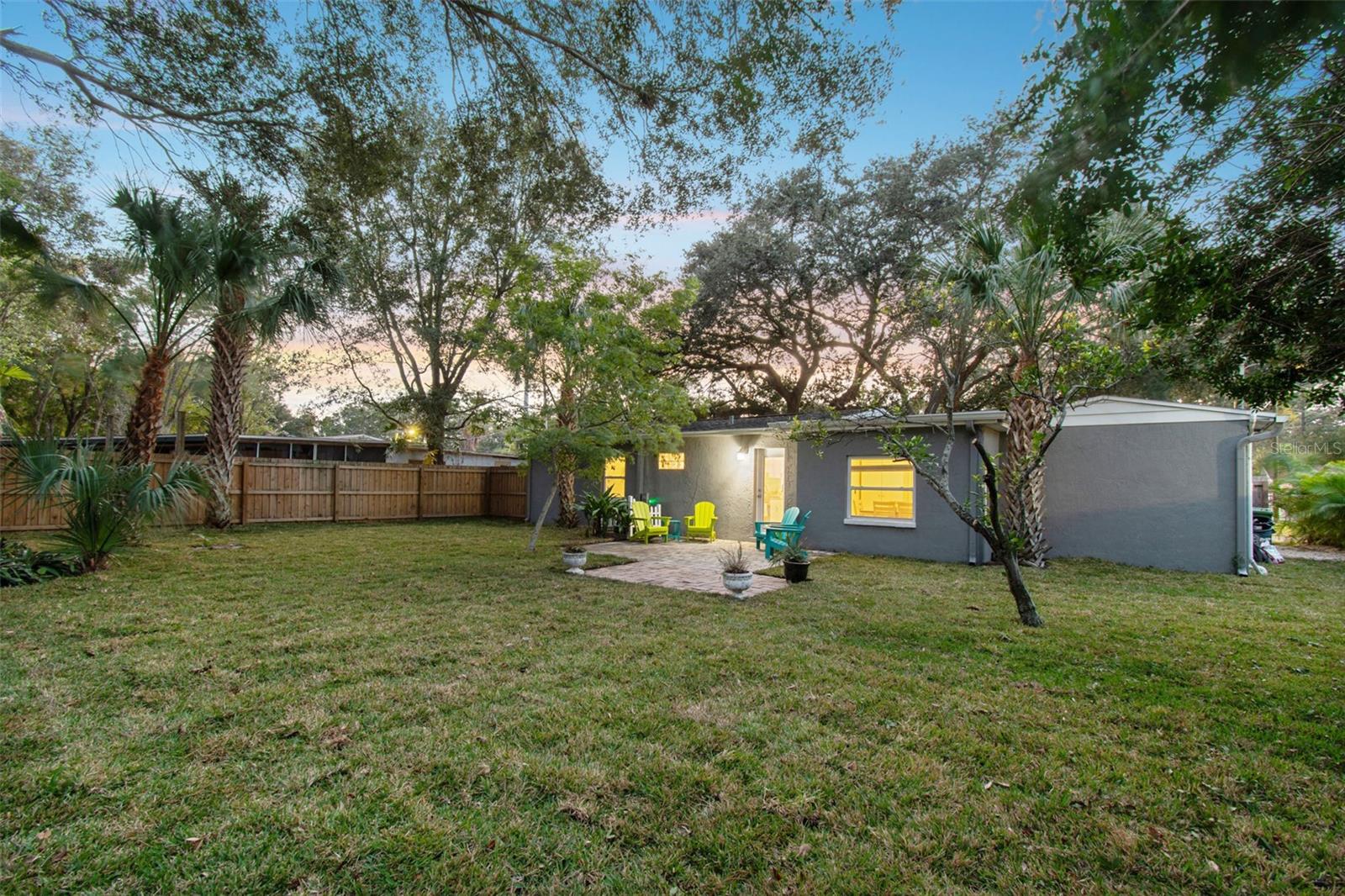 MANHATTAN MANOR REV - Residential Lease