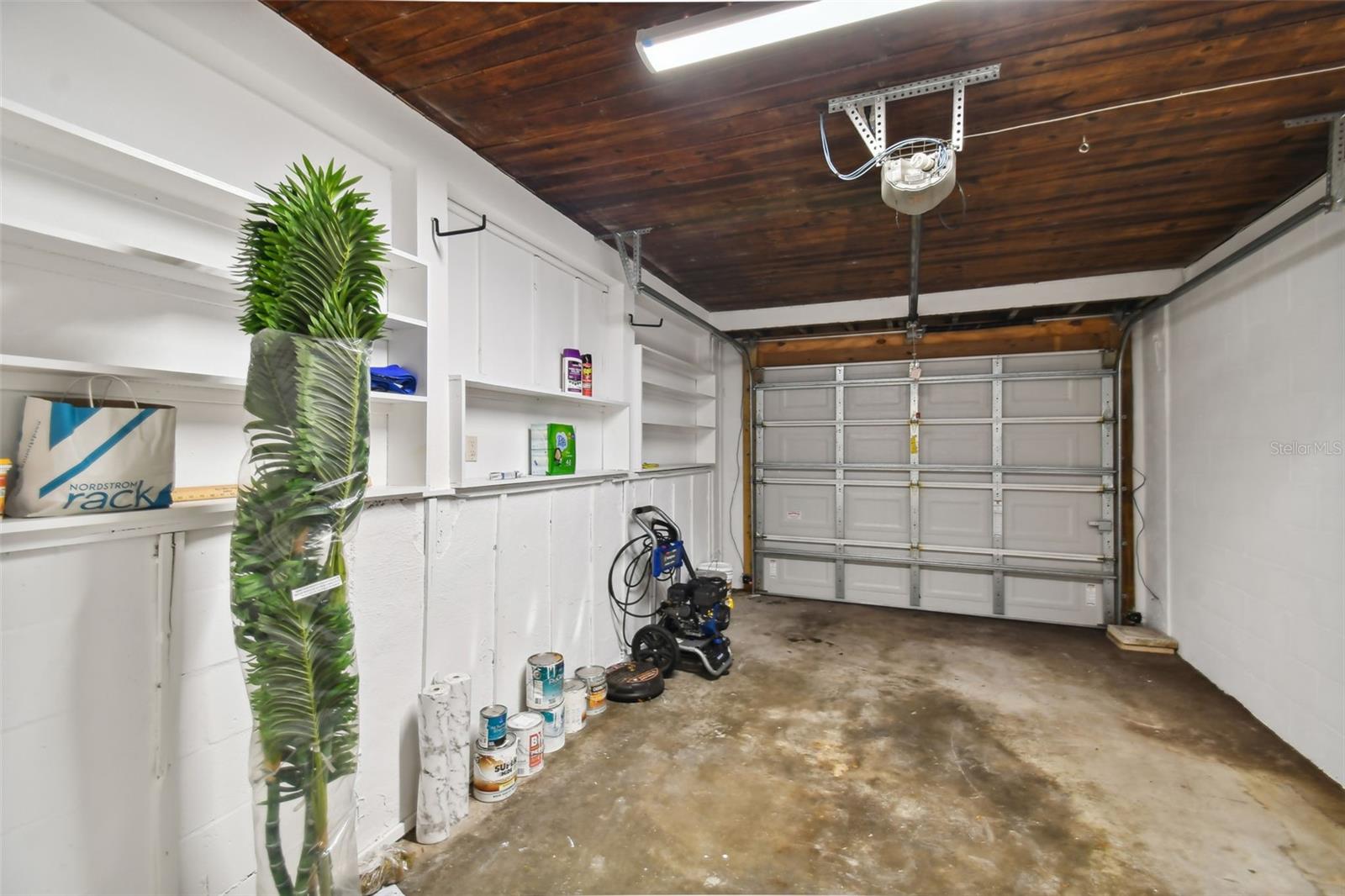 MANHATTAN MANOR REV - Residential Lease