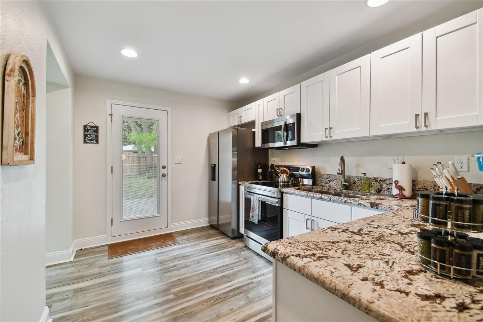 MANHATTAN MANOR REV - Residential Lease