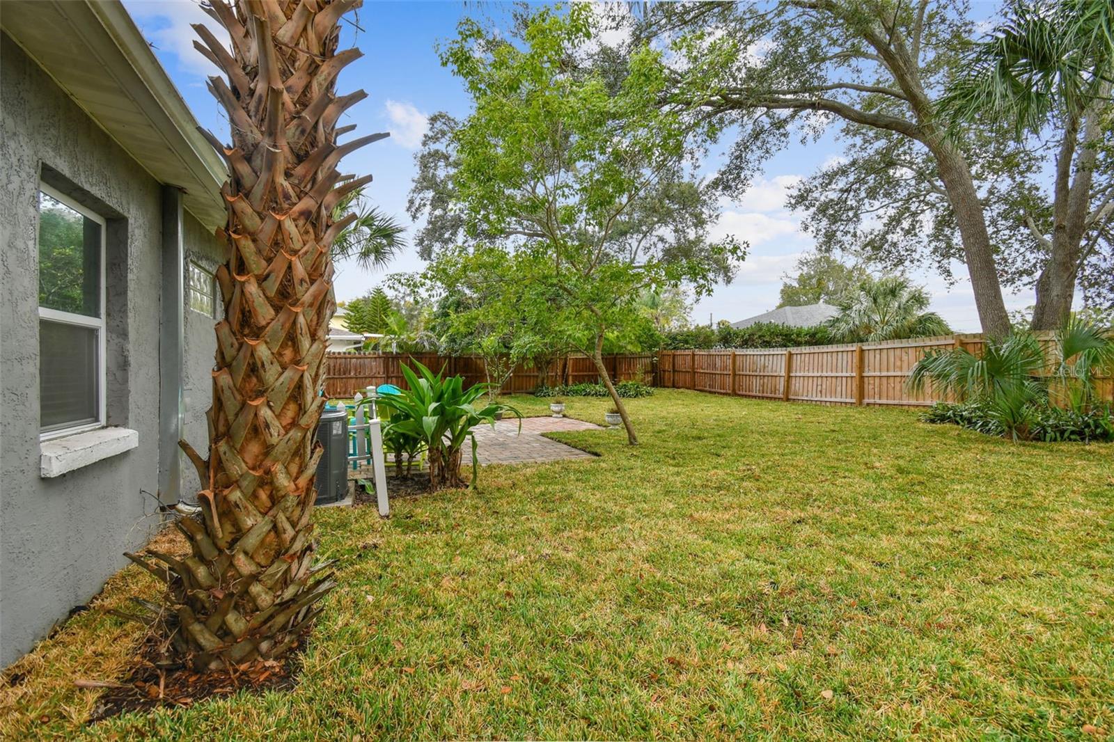 MANHATTAN MANOR REV - Residential Lease