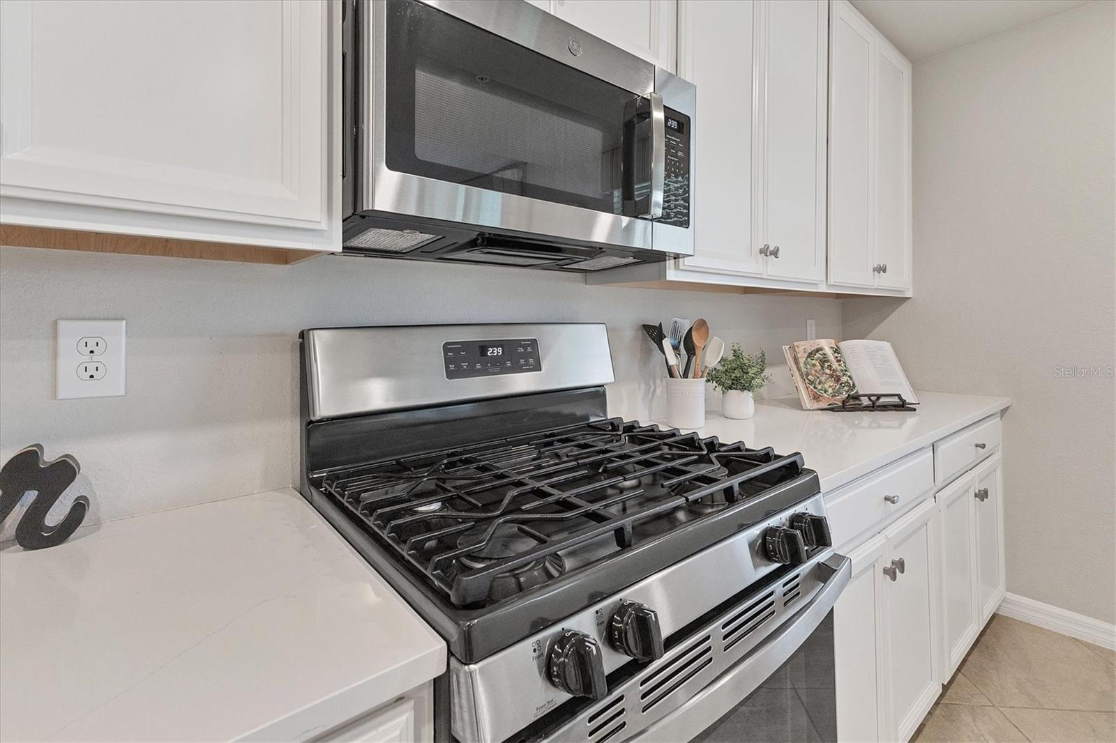 LAKEWOOD NATIONAL COACH HOMES III - Residential