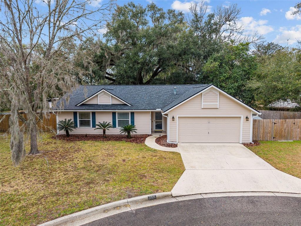 Photo of 3515 NW 39th Place, Gainesville, FL 32605 (MLS # GC536231)