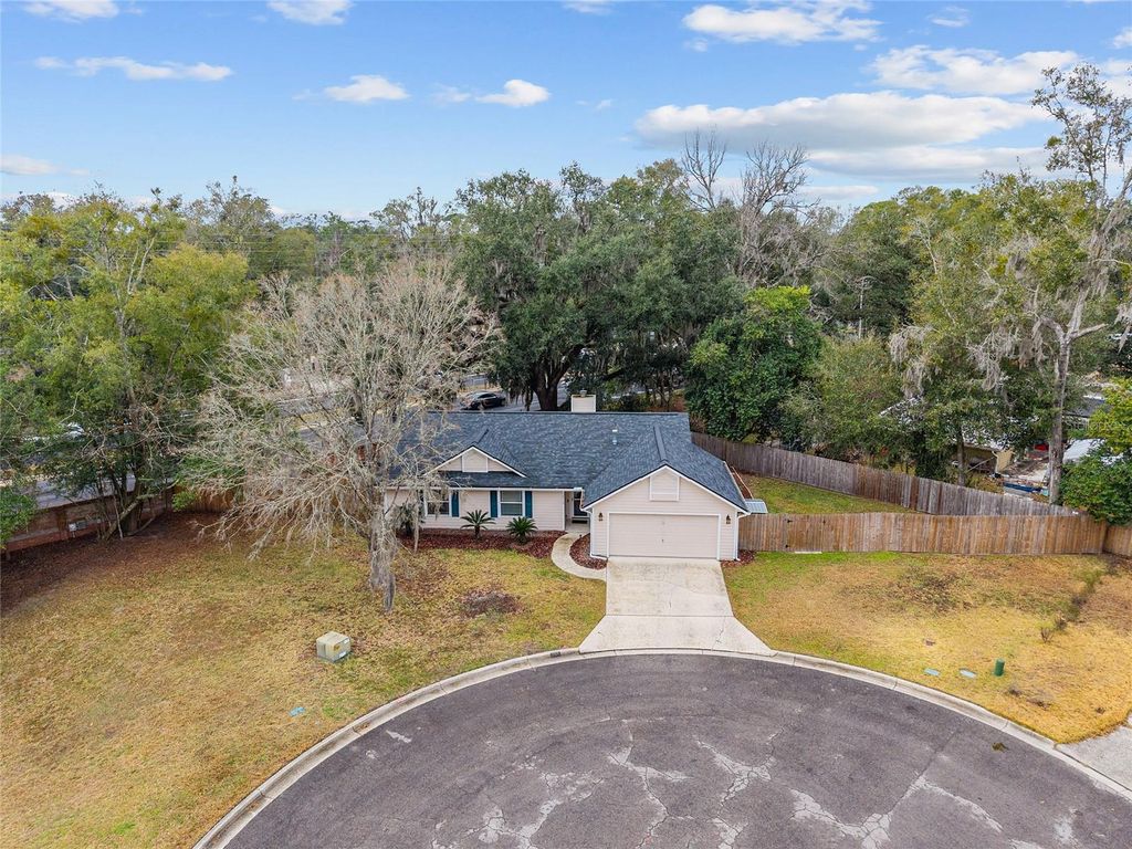 Photo of 3515 NW 39th Place, Gainesville, FL 32605 (MLS # GC536231)