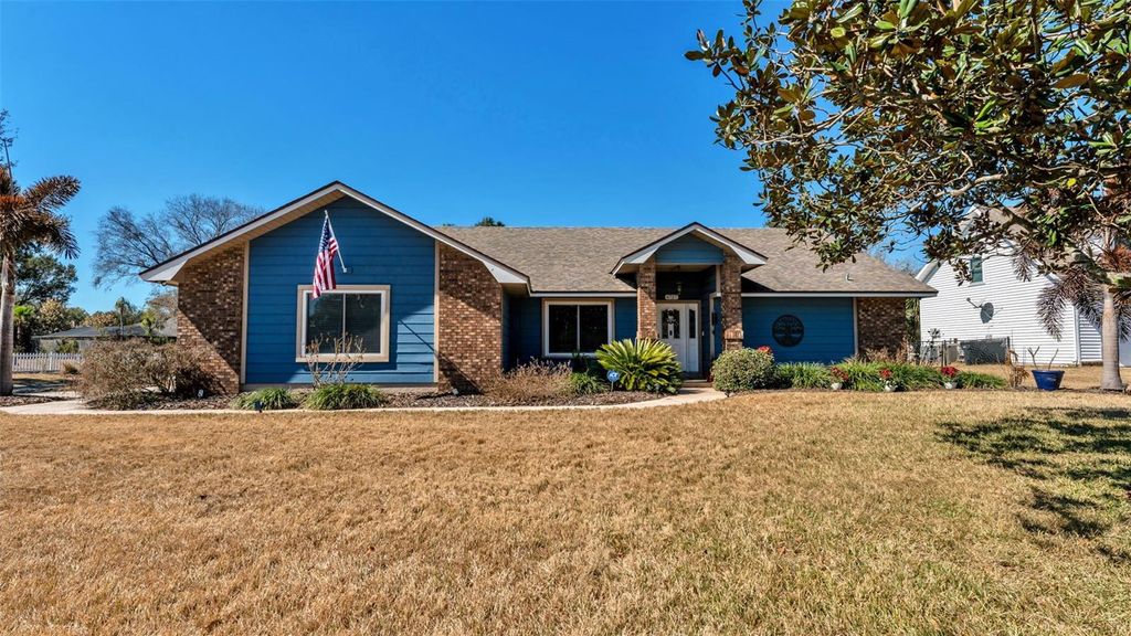 Photo of 6727 Nells Way, Lakeland, FL 33813 (MLS # L4959402)