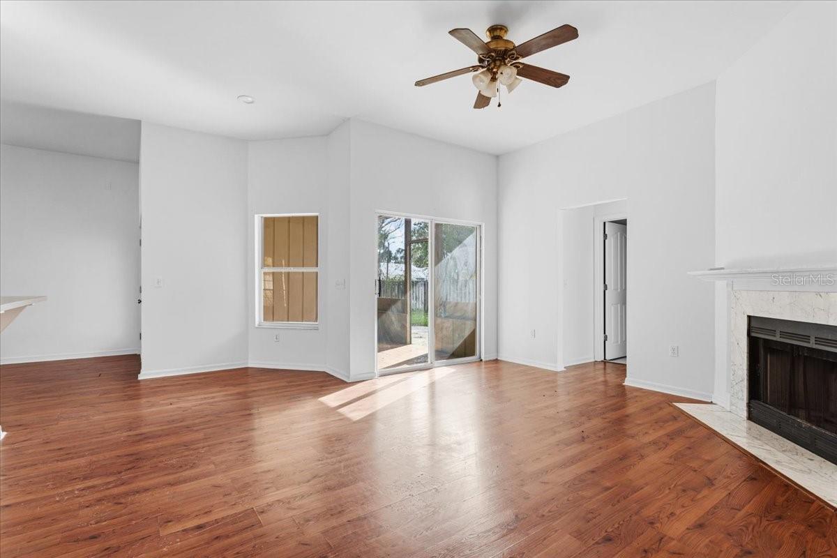 SUTTERS LANDING PH III - Residential