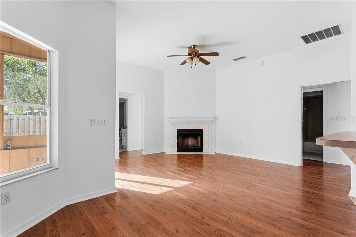 SUTTERS LANDING PH III - Residential