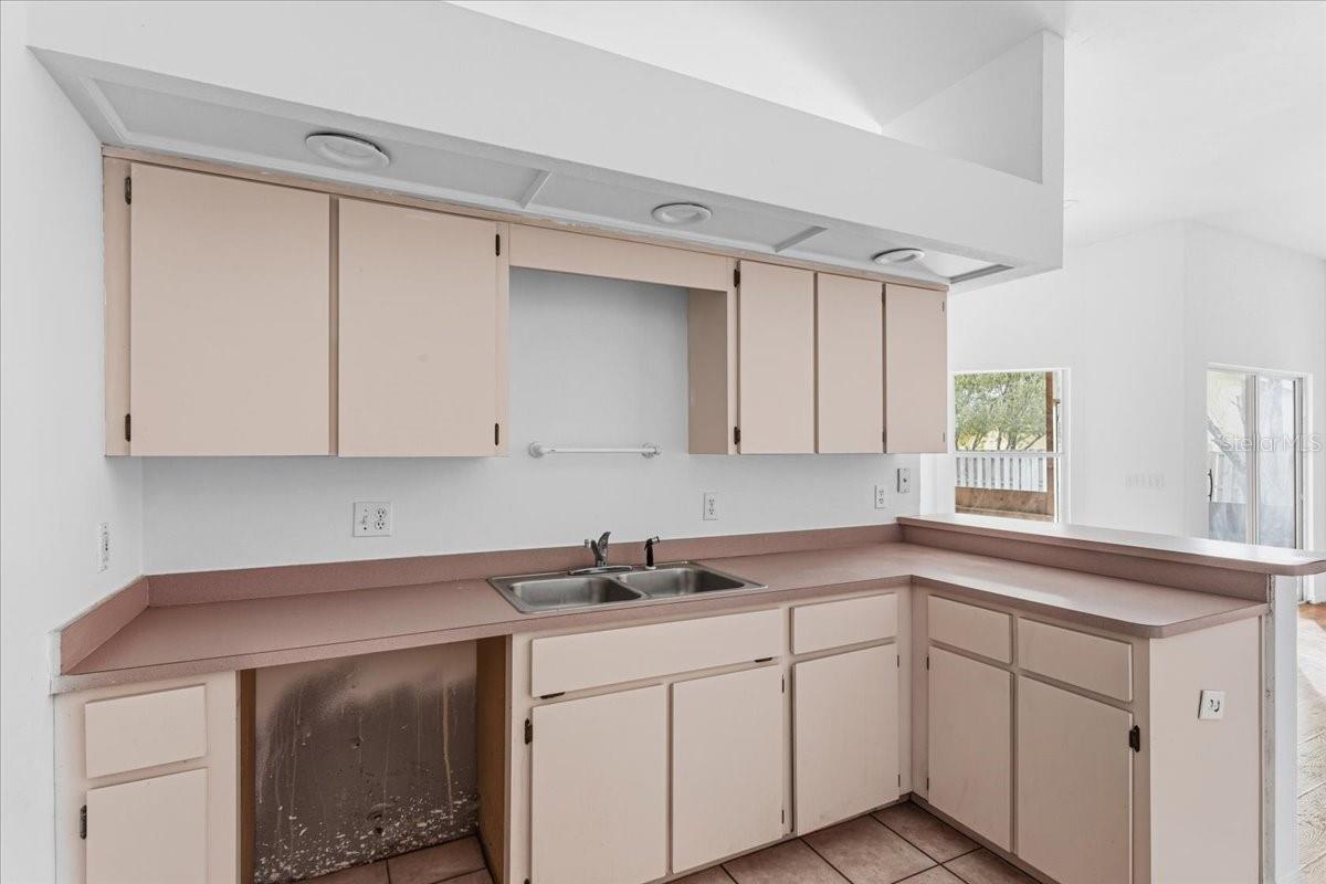 SUTTERS LANDING PH III - Residential