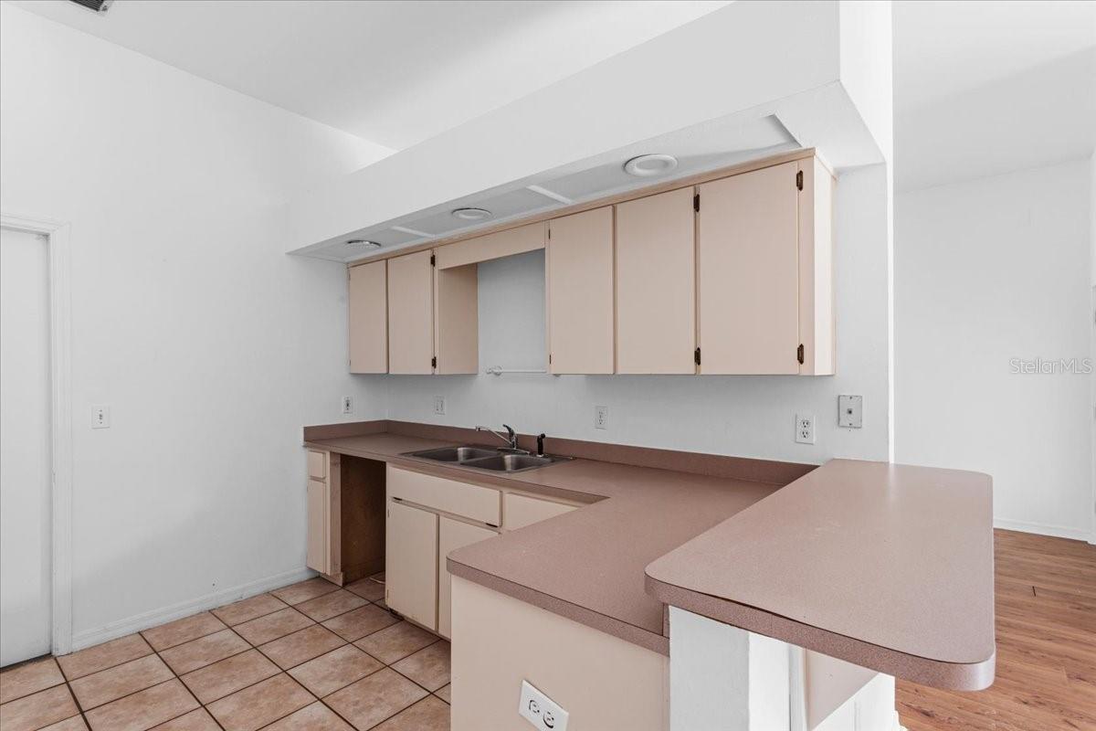 SUTTERS LANDING PH III - Residential