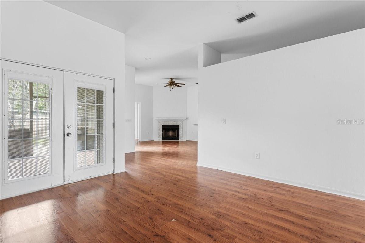 SUTTERS LANDING PH III - Residential