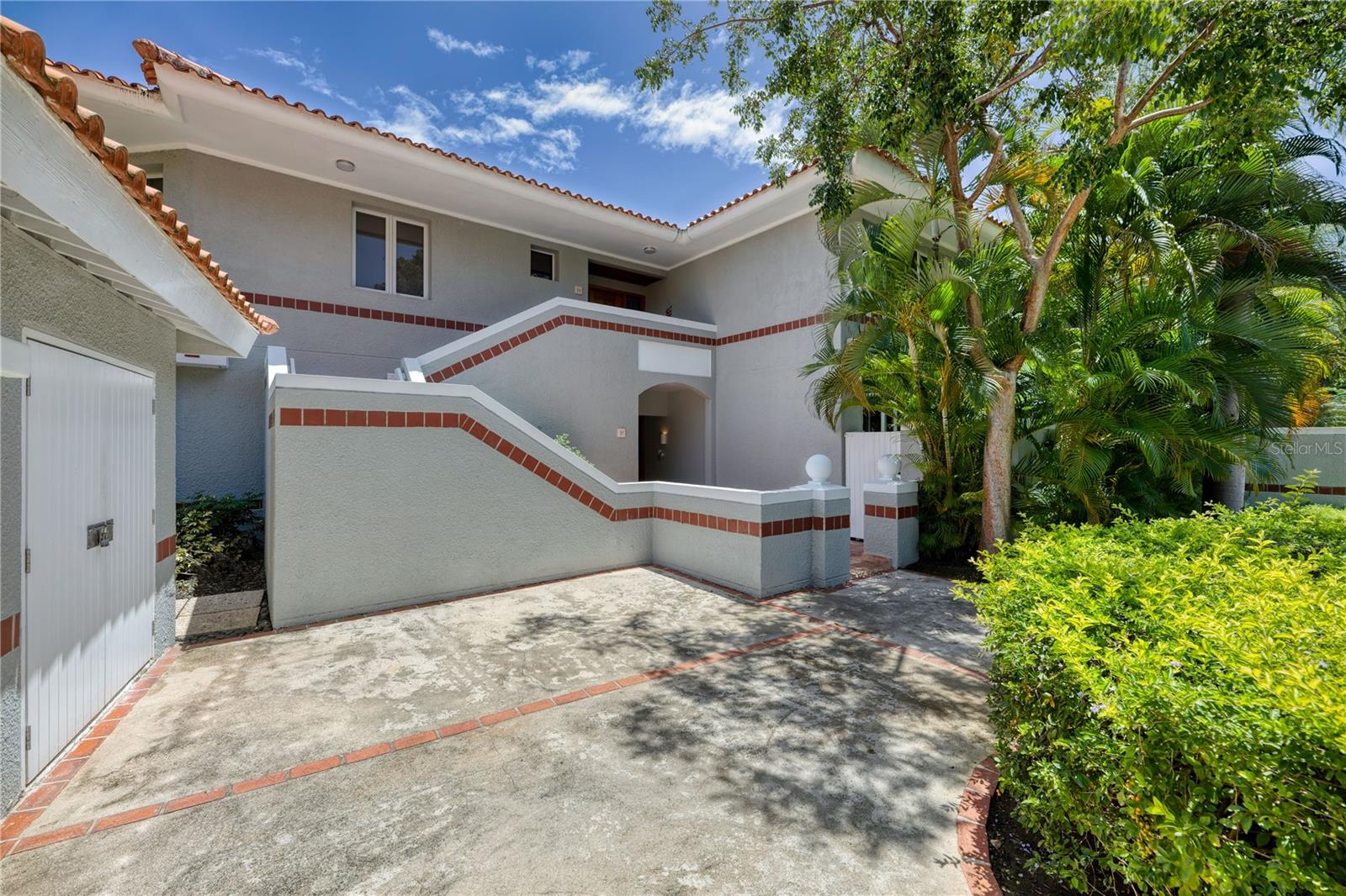 DORADO BEACH - Residential