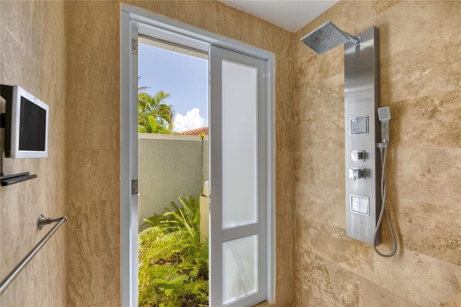 DORADO BEACH - Residential