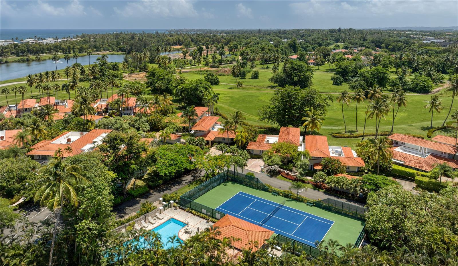 DORADO BEACH - Residential
