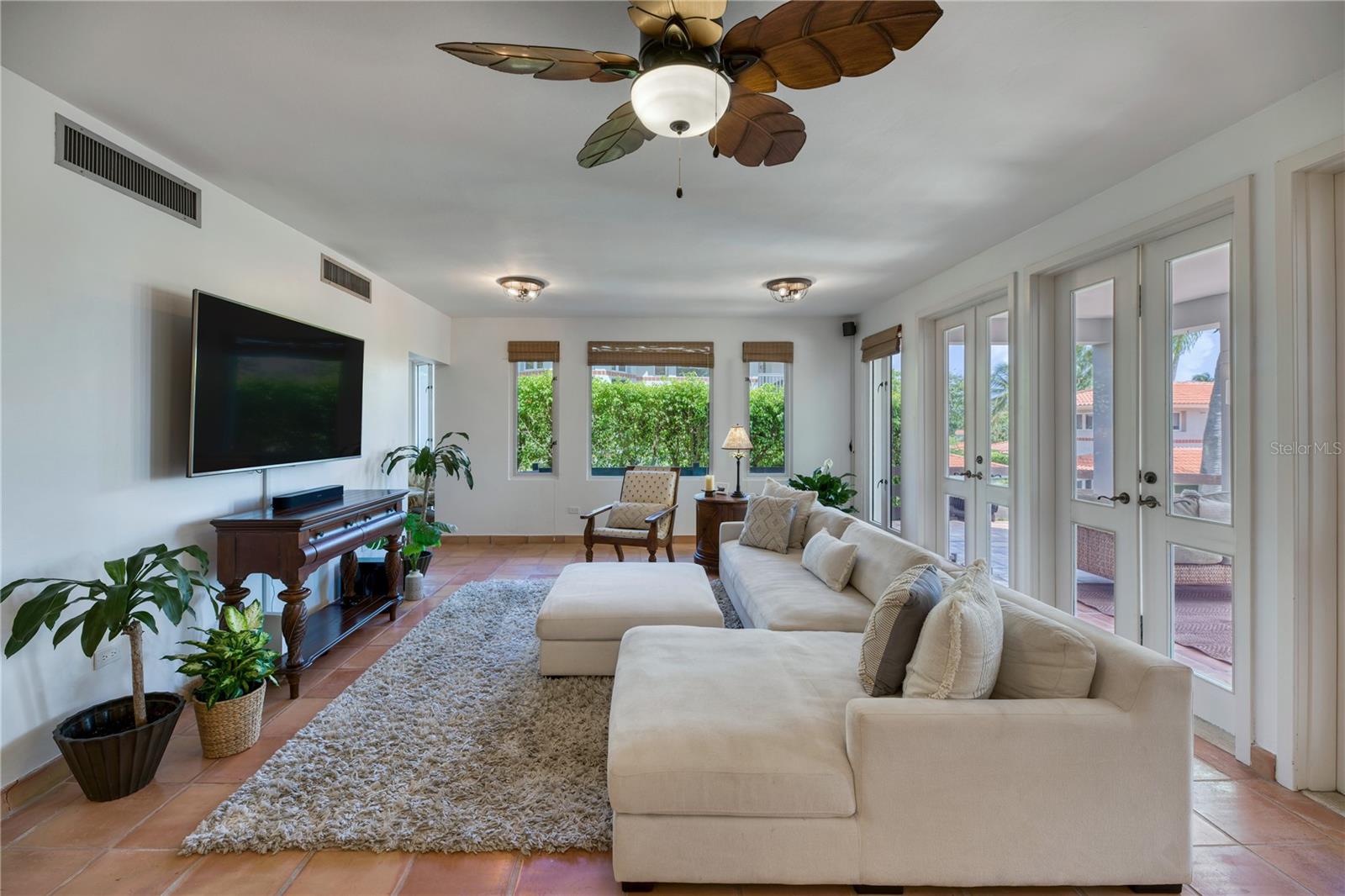 DORADO BEACH - Residential