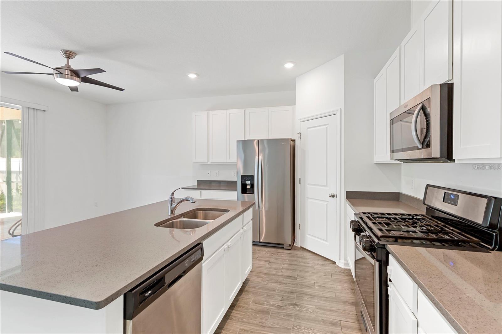 5435 LOS ROBLES COURT