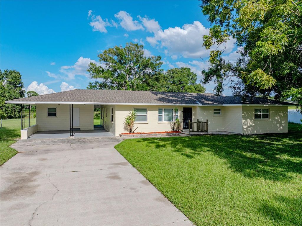 Photo of 1015 Sutton Road, Lakeland, FL 33810 (MLS # L4955023)