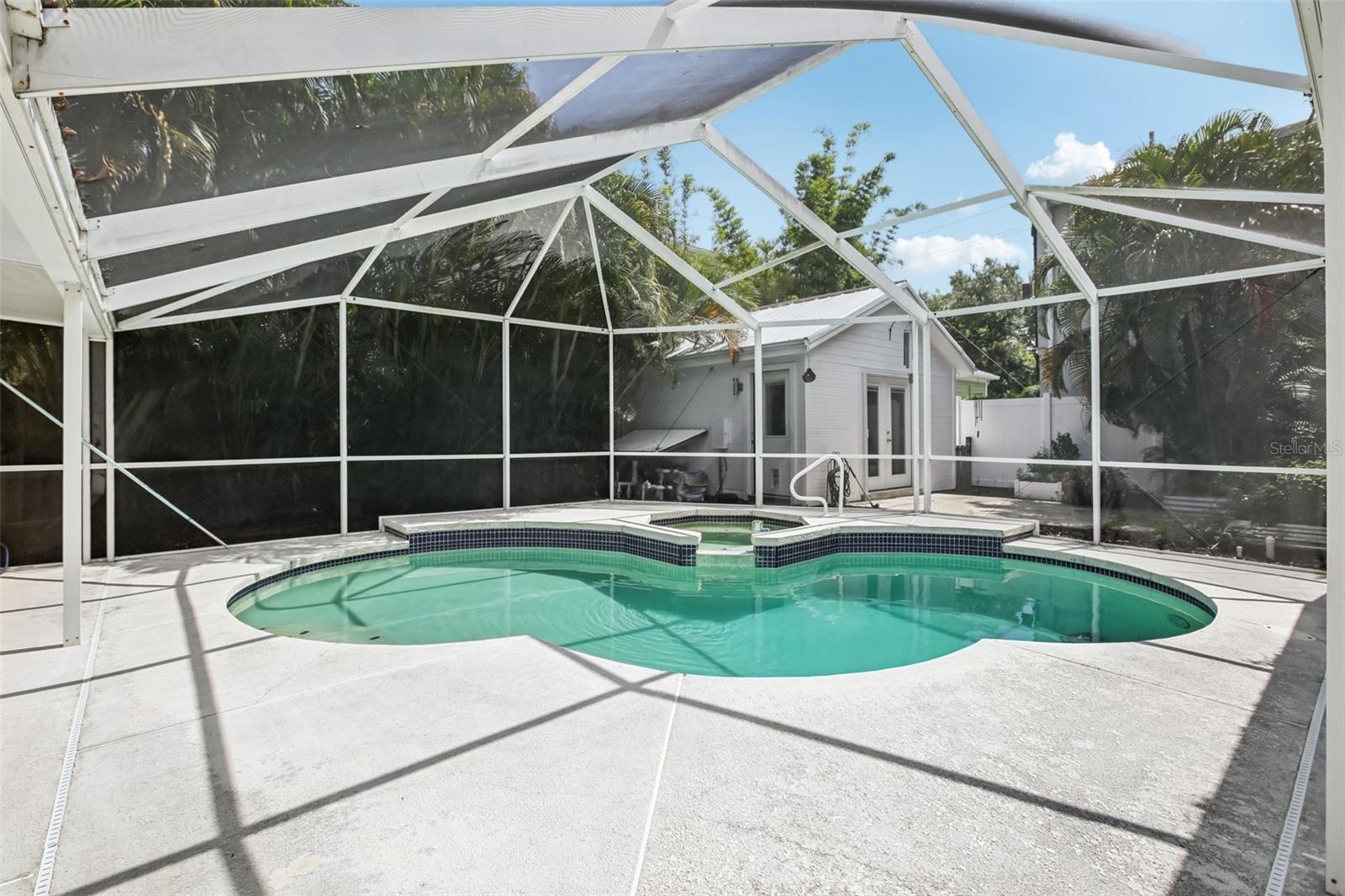 4003 W OBISPO STREET