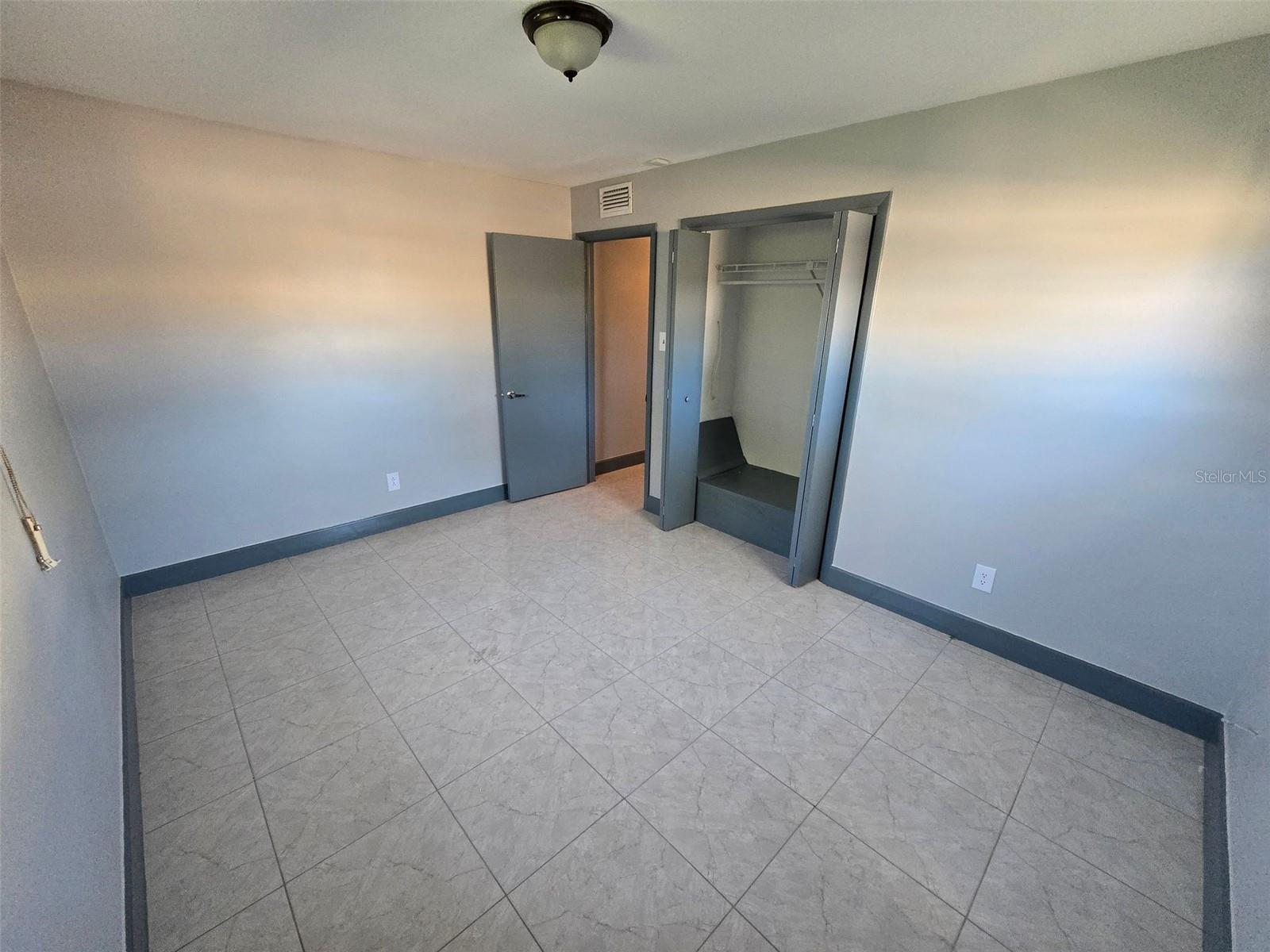 BAY CREST PARK UNIT 01 - Residential