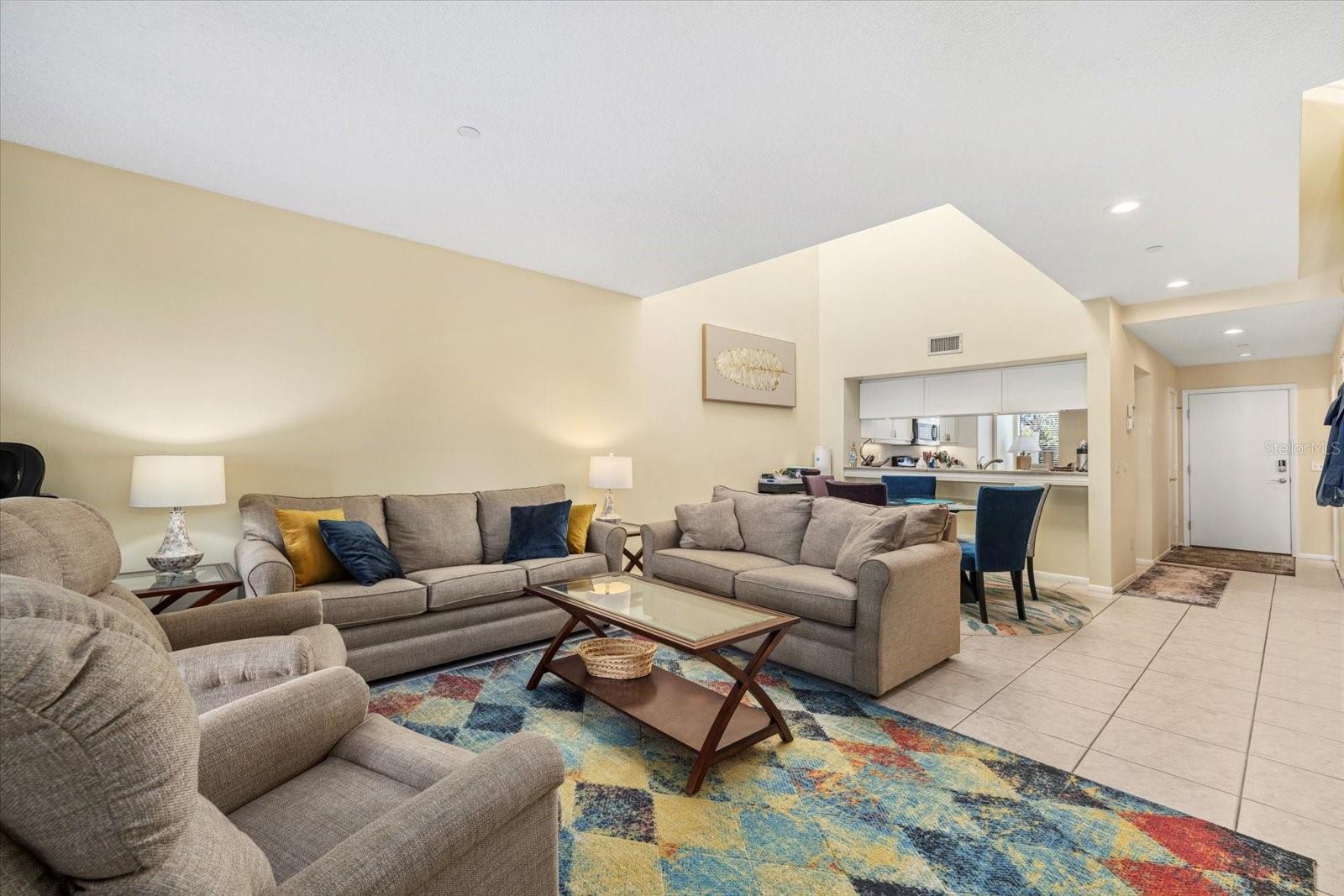 2012 HARBOURSIDE DRIVE 2102